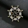 Accesorios de Pin de Corona de Traje de Moda Personalizado Broche de Diamantes Completos Dibujos Animados Timón de Vela Águila Tendencia