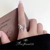 Anillo de mariposa líquida con incrustaciones de circonita, estilo dulce y fresco, con diseño de nicho y apertura ajustable.