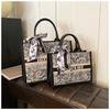 Bolsa Feminina Bolsa de Mão Feminina Popular na Internet Novo Estilo Bordada Bolsa Tote Comutadora Versátil Bolsa de Ombro Axilar para Compras
