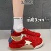 Sapatos de treino alemães com cadarço de couro de vaca, sapatos femininos de estrela 2026, novos sapatos versáteis para mulheres, sapatos esportivos casuais, sapatos Forrest Gump