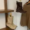 Botas de Moda: Botas de Tobillo Vaqueras con Tacón Grueso, Piel de Ante Retro Francesa, Hebilla de Cinturón, Punta Redonda, Caña Recta, Nueva Colección Otoño/Invierno 2026