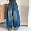 Calças para Meninas Outono 2026 Novas Estilosas Roupas Infantis Menina Soltas Calças de Pernas Largas Roupa de Outono Jeans Scimitar Infantil