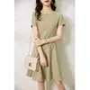 Muito elegante~ Vestido elegante de fibra de triacetato para mulheres, novo vestido de verão 2026 de manga curta e comprimento médio