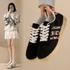 Zapatos Nuevos para Mujer Primavera, Verano, Otoño e Invierno 2026, Tenis para Mujer, Zapatos de Estudiante, Zapatos Blancos, Corte Bajo Punta Redonda con Cinta al por Mayor