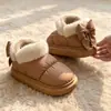 Nuevas pantuflas de algodón con lazo para mujer, zapatos de algodón forrados de felpa para invierno con talón cubierto, estilo femenino, cálidos, de suela gruesa, adecuados para usar al aire libre, venta al por mayor transfronteriza