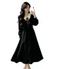 Vestido de malha cinza com gola para mulheres, coleção de outono, design que marca a cintura, efeito emagrecedor, vestido longo, bordado preto, direto da fábrica