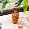 Tuja Natural Doze Signos do Zodíaco Animais Fofos em Desenho Animado Homens e Mulheres Lanyard para Celular Pingente para Bolsa Pingente Venda por Atacado