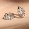 Brincos de Zircônia Ultra Brilhantes de Luxo Leve Europeus e Americanos para Mulheres Tarraxas Argolas Pequenas Requintadas Ins Versáteis Acessórios de Orelha Mais Vendido da Temu