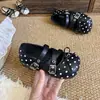 Zapatos de Cuero con Lunares Estilo Coreano para Niñas 2026 Otoño Velcro Punta Redonda Corte Bajo Mary Janes para Bebés Suela Suave Zapatos Individuales