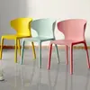 Cadeira de jantar moderna minimalista, cadeira de casa nórdica, popular cadeira chifre, cadeira de plástico para lazer, cadeira grossa para adulto com encosto