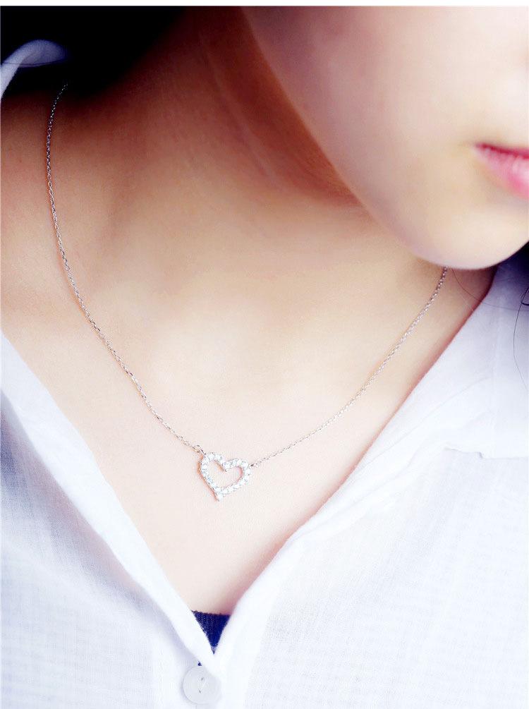 2268923367_823318017