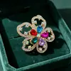 Broche de Aleación Dorada con Forma de Trébol de Cuatro Hojas Hueco Retro, Broche de Cristal Multicolor en Forma de Gota de Agua para Traje de Mujer, Pin