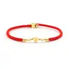 Pulsera de Hilo Rojo de Venta Caliente Transfronteriza con Letra Inglesa A-Z y Colgante Grabado Dorado en Forma de Corazón, Pulsera Ajustable, Versátil