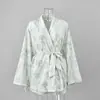 2026 Verano Nuevo Estilo Europeo y Americano Texturizado Estampado Moda Manga Larga Pantalones Cortos Pijama Conjunto de Dos Piezas Transfronterizo Ropa para el Hogar Venta al por Mayor