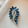 Broche de gola elegante e luxuoso em estilo vintage, acessório requintado de alta qualidade para festas noturnas e reuniões anuais, acessório de broche de vestido sofisticado