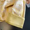 Seda de Calidad Garantizada Nuevo Estilo Chino Elegancia Oriental Botones Satén Jacquard Pesado Borde Enrollado Mejorado Abrigo Talla Grande para Otoño