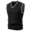 Novo Colete de Tricô Masculino Outono/Inverno 2026 Gola V Color Block Tricô Canelado Vertical Trançado Sem Mangas Suéter Casual para Camada