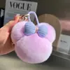 Lindo Llavero Colgante de Coche de Mickey Hecho de Piel de Conejo Rex, Juguete de Peluche Decoración para Mochila de Panda, Venta al por Mayor desde Fabricante