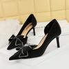 3226-ah37 Zapatos de mujer estilo coreano, zapatos de boda, tacón de aguja, corte bajo, puntiagudos, huecos laterales, lazo de diamantes de imitación, zapatos de una sola capa
