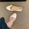 Zapatos planos bajos de cuero suave con punta redonda negros para mujer, zapatos de mujer para primavera y otoño, nuevo modelo 2026, adecuados para combinar con faldas, zapatos pequeños de cuero Mary Jane