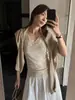 Essencial de Outono Han Xun: Camisola Feminina de Renda para Cílios com Decote em V, Suave e Elegante, Novo Modelo 2026 27411