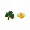 Broche Corsage Dia de São Patrício Verde Trevo Corsage de Trevo com Gotejamento de Óleo Acessórios para Roupas Exteriores Bolsas