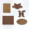 Etiquetas de couro personalizadas em relevo para roupas, sapatos, chapéus, bolsas, etiquetas de couro PU, logotipos em relevo de formato especial, acessórios de etiqueta de couro genuíno