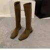 Botas de camurça elástica com salto grosso, botas longas acima do joelho para mulheres, novo modelo outono e inverno 2026, botas de cano alto justas com zíper nas costas