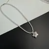 Collar con Colgante de Cruz Incrustada de Diamantes, Forma de Corazón de Perlas Vintage Estilo Francés para Mujer, Cadena para Clavícula de Diseño de Nicho de Alta Gama