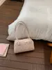 Bolso de hombro de nicho para mujer estilo coreano, modelo nuevo, venta al por mayor transfronteriza, bolso Boston acolchado de moda, bolso de gran capacidad para el antebrazo, moderno