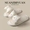 Novas Chinelos Doces com Laço para Mulheres, Leves e Macios para Casa no Verão, Slip-Ons Antiderrapantes para Uso Externo, Atacado