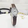Popular Nuevo Reloj de Mujer con Diamantes en Cinturón Ovalado Esfera Pequeña Retro Exquisito Reloj de Mujer de Alta Gama Reloj de Cuarzo