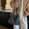 2026 Bolso de Lona Lavada Nuevo para Mujer con Correa de Hombro Rayada Gran Capacidad Bolso de Hombro Único Bolso Casual Coreano para Viaje de Trabajo Mujer