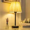 Luminária de Mesa para Quarto Lâmpada Celebridade da Internet Coração de Menina Escandinava Retro Luminária de Mesa Decoração de Dormitório Ins Meninas Mini Luz Noturna