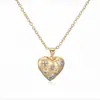 Aogu Moda Retro Chapado en Cobre Oro de 18 Quilates Zircón Colgante de Corazón Collar para Mujer Nicho Elegante Versátil Cadena para Clavícula Nuevo