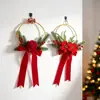 Decoración de anillo de metal con flor artificial de Navidad con bayas rojas, agujas de pino, lazo de terciopelo, decoración de puerta, anillo de pared para el hogar de Navidad