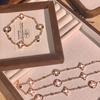 Pulseira Feminina de Luxo Leve e Sofisticada Nova de Alta Qualidade Diamante em Formato de Burro Quatro Flores Trevo de Quatro Folhas Atacado Dropshipping