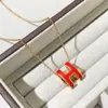 Colar com Letra H Grande de Esmalte Aijia para Mulheres Corrente de Clavícula Oval Rosa Dourado Moda Luxo Leve Atacado de Fábrica