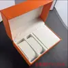 Novo Relógio de Pulso Feminino Moda Transfronteiriça Luxo Leve Quartzo Padrão Borboleta Clássico Mostrador Diamante Digital Feminino Estoque Pronto Atacado