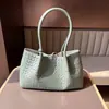 Bolso Cruzado de Hombro Único Tejido para Primavera/Verano 2026 Bolso de Axila Bolso Cesta Piel Genuina Cuero de Vaca de Primera Capa Bolso Tejido