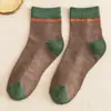 Meias Masculinas Meia Cano Médio Basquete Meias da Moda Outono e Inverno Esportes Meias Masculinas de Cano Longo Quatro Estações Meias de Algodão Cano Médio de Cor Contrastante Masculinas