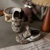 Tênis Infantil Estampa de Leopardo 2025 Outono e Inverno Novos Calçados Esportivos Casuais para Meninos Veludo Retrô para Meninas Calçados para Treinamento Moral
