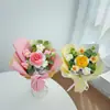 Ramo de hilo de ganchillo multicolor ramo de simulación hecho a mano regalo de graduación Día de San Valentín decoración del hogar flores hechas a mano