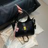 Bolso de Cubo Portátil Retro Nicho de Alta Gama para Mujer 2025 Nuevo Trendy Combinable Popular Super Fuego Bolso de Hombro Bandolera