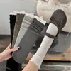 Calcetines básicos de color liso, con patrón sutil y ribete de encaje, de longitud hasta la pantorrilla, estilo coreano, sencillos y versátiles, hechos de algodón puro, sin costuras, para mujer, adecuados para otoño e invierno