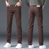 Jeans de Mezclilla Elástica Color Verde Militar para Hombre, Corte Recto Delgado, Estilo Primavera y Otoño, Pantalones Casuales Versátiles para Jóvenes, Pantalones Largos Nuevos 2026