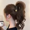 Grampo de Cabelo Dourado em Formato de Estrela para Mulheres 2025 Novo Modelo Presilha de Cabelo de Alta Qualidade para Rabo de Cavalo Alto e Penteados Presilha de Tubarão Acessório de Cabelo