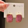 Rima Cuadrada Diamante Azul ~ Estilo Lujo Ligero Pendientes de Botón Cuadrados de Circonita con Aguja de Plata Pendientes Exquisitos de Trabajo Pesado Joyería para Orejas Retro de Nicho de Gama Alta