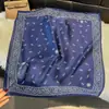 Bufanda de Seda Nueva de Primavera y Otoño Cinta para la Cabeza Accesorios para el Cabello Florales Patrón de Cachemir Versátil Temperamento Fabricante de Gama Alta Entrega al por Mayor