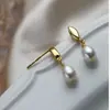 Brincos de Pérola de Água Doce para Mulheres, Brincos de Tarraxa de Luxo Leve de Nicho High-End, Ornamentos de Orelha Versáteis na Moda para o Dia a Dia Estilo Retro da Corte